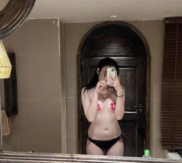 Ảnh 6 của Cu anh bự quá ông xã ơi đút 1 phát em ra liền luôn (Full Clip + Pic)